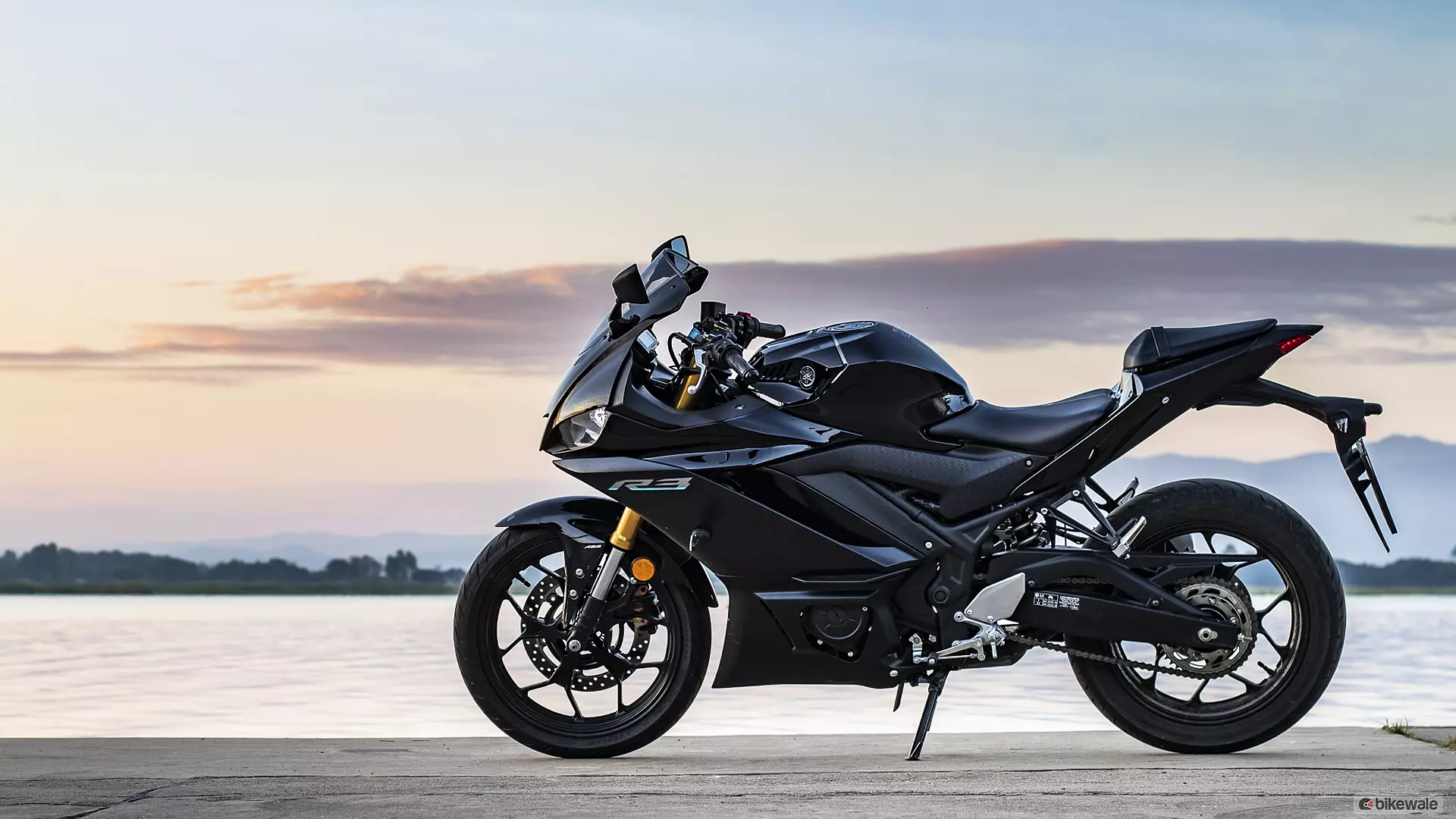 Yamaha R3